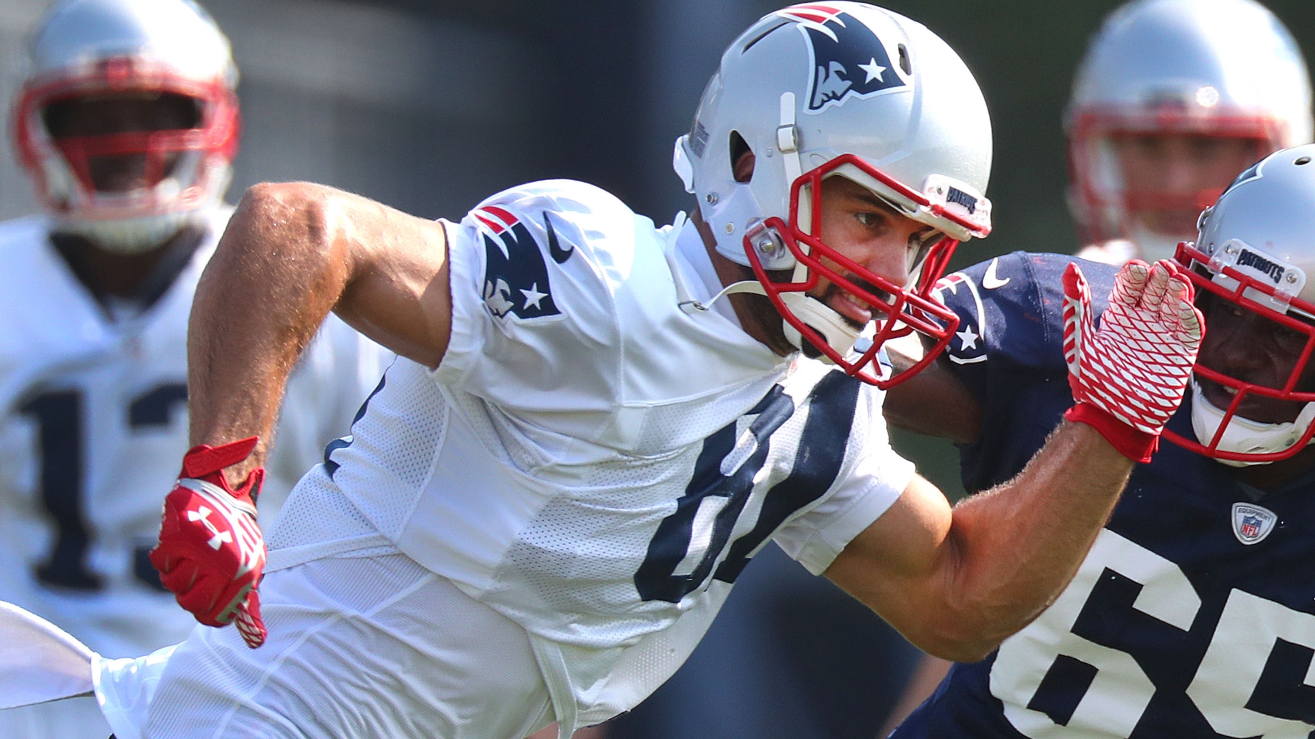 New England Patriots expected to sign free-agent wide receiver Eric Decker  to 1-year deal 