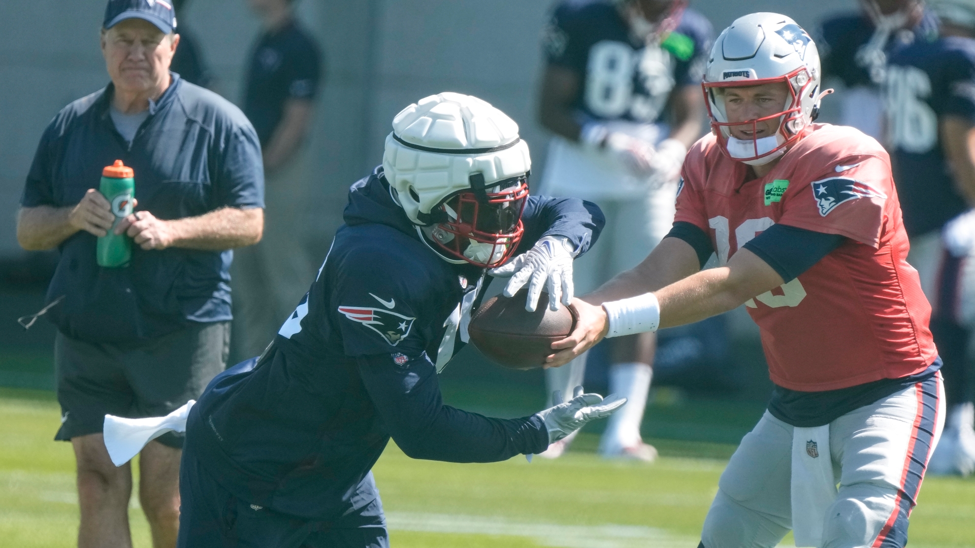 One reason Mac Jones looked so calm in his NFL debut: His breathing  technique - The Boston Globe