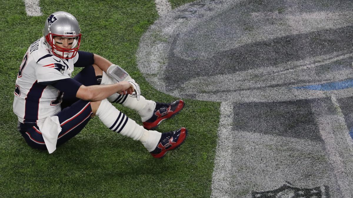 Super Bowl preview: Gloves are off in Eagles' quest to deny Tom Brady sixth  Super Bowl ring